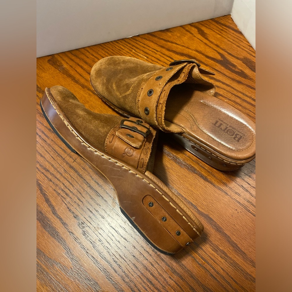Born Suede Clogs - Picture 5 of 9